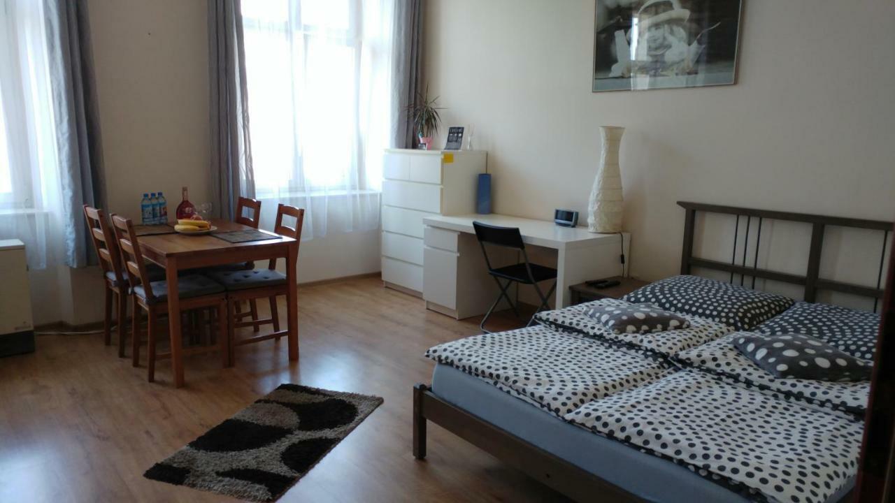 Apartament Optimum Lägenhet Krasków Exteriör bild