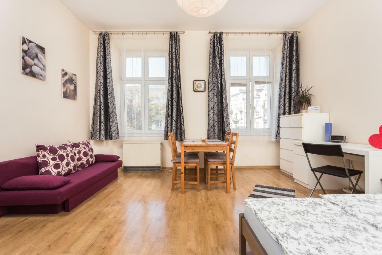 Apartament Optimum Lägenhet Krasków Exteriör bild