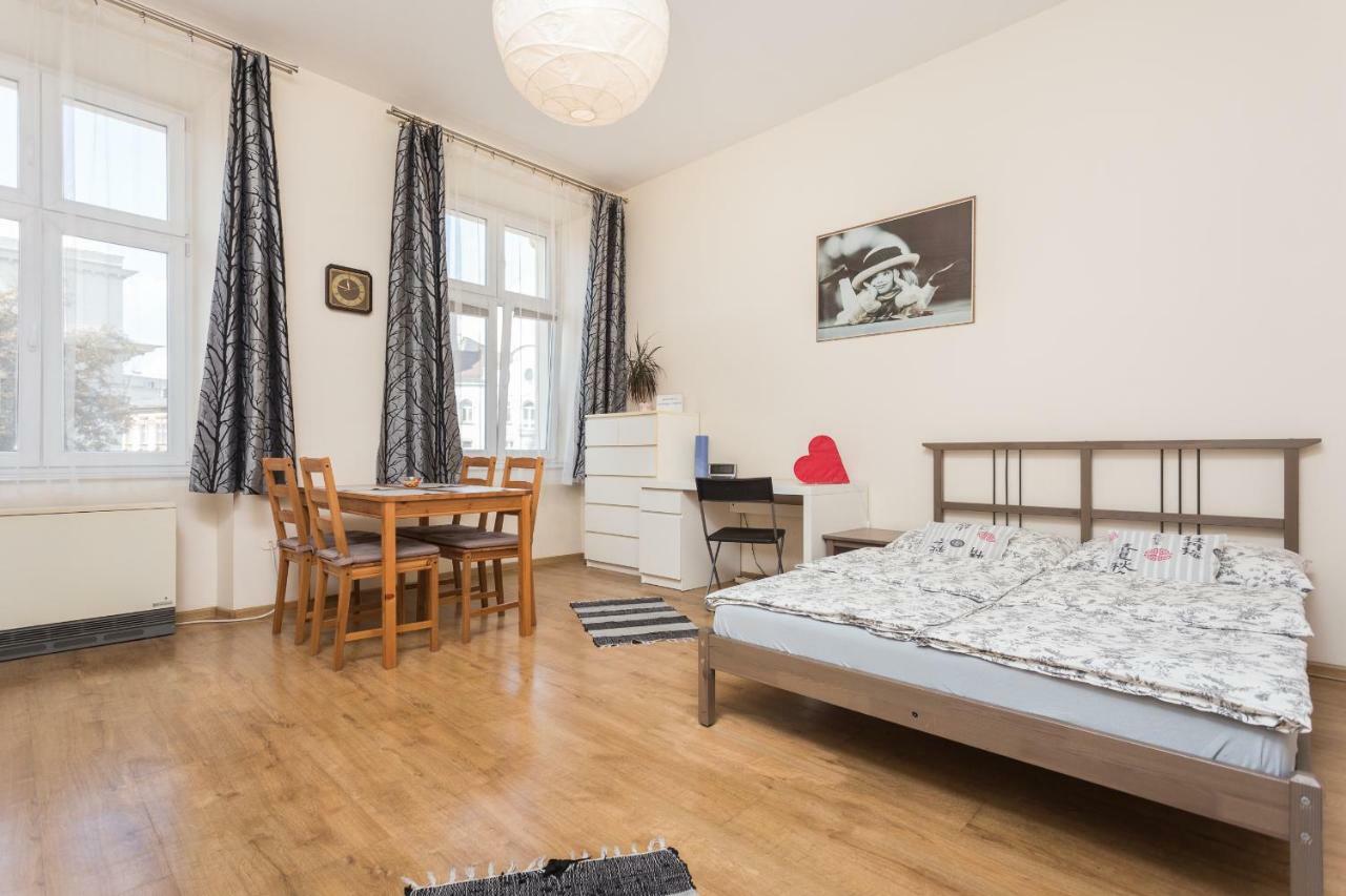 Apartament Optimum Lägenhet Krasków Exteriör bild