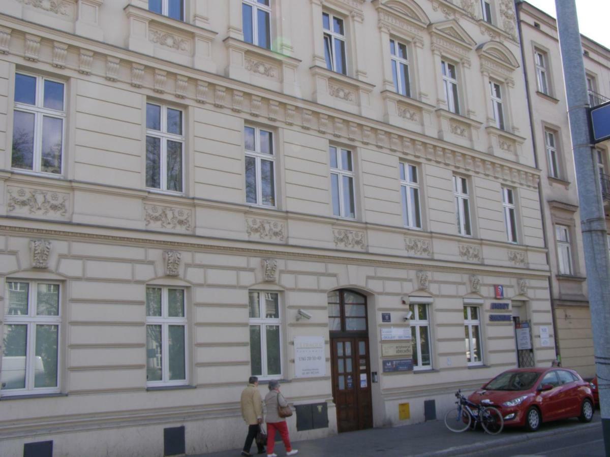 Apartament Optimum Lägenhet Krasków Exteriör bild
